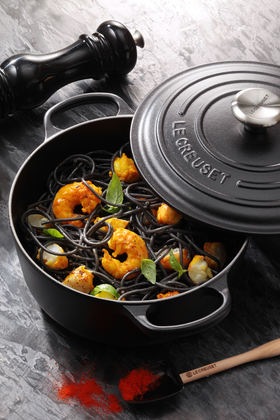 Le Creuset braadpan Signature rond 24 cm mat zwart - afb. 2