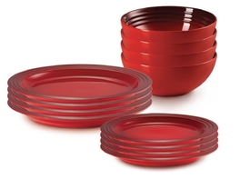 Le Creuset aardewerk servies 12 delig kersenrood