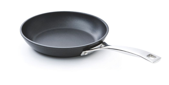 Le Creuset anti aanbak koekenpan 22 cm, bakoppervlak 16 cm - afb. 1