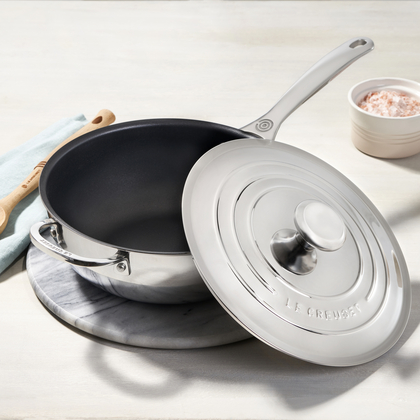 Le Creuset Signature 3-ply sauteuse antikleef 24 cm 3,3 ltr met tegengreep - afb. 3